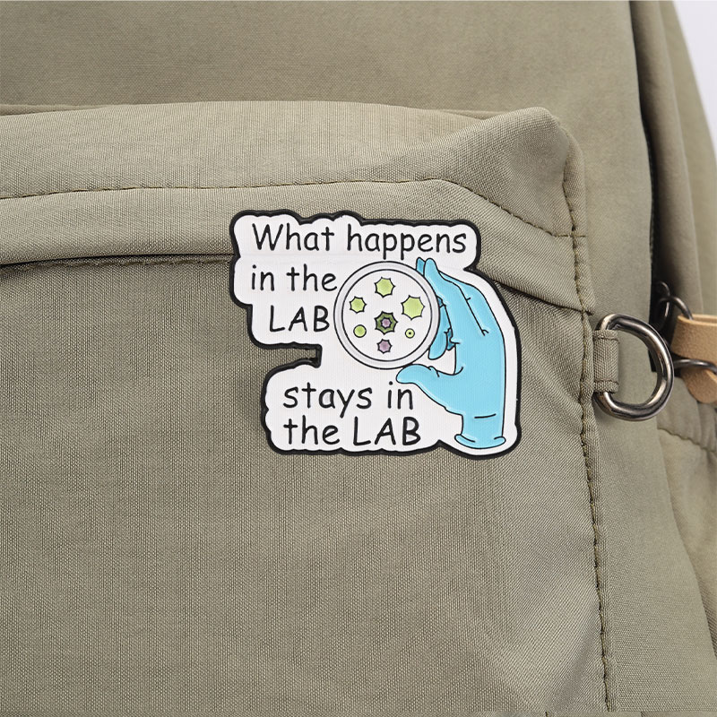 What Happens In The Lab Enamel - Medical Lab Humor recension och pris
